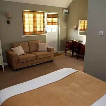 The Bull Inn Lodges-3